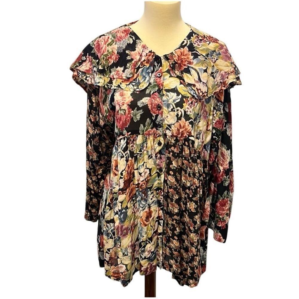 TAKEAWAY | floral button down blouse L